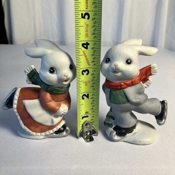 VTG Ceramic Ice Skating Bunny Rabbits Couple Figurines 4” Collectible Homco 5305 - Picture 7 of 7